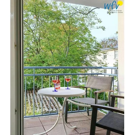 Cosy In With Balcony *